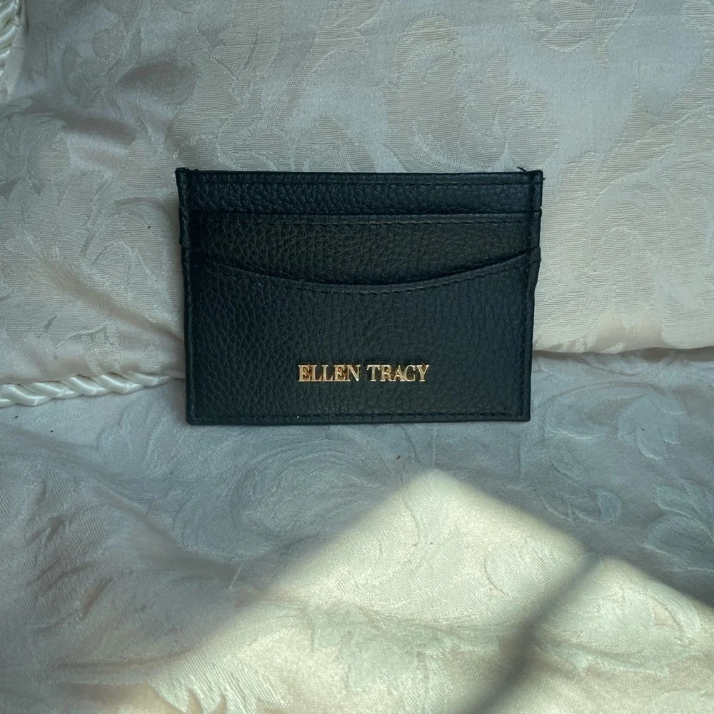 1248. Ellen Tracy Black Leather Card Holder